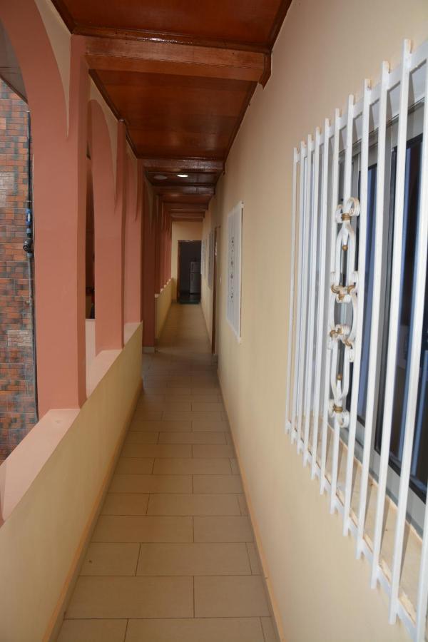 Vegas House Yaoundé Exterior foto